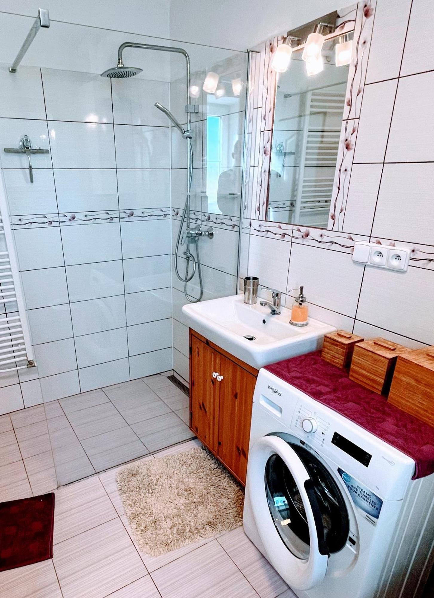 Chateau View Apartment ミクロフ エクステリア 写真