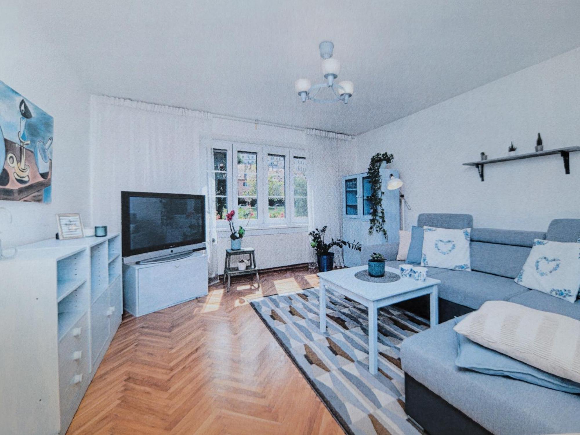 Chateau View Apartment ミクロフ エクステリア 写真